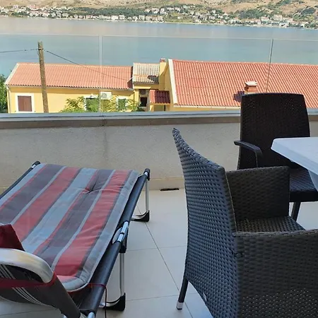 Daire Sunny Deluxe With 2 Ac And Seaview