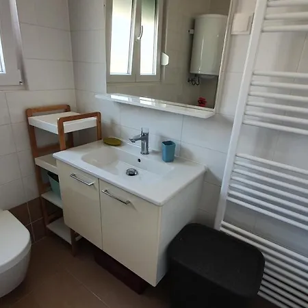 Sunny Deluxe With 2 Ac And Seaview - 50 M From Sandy *