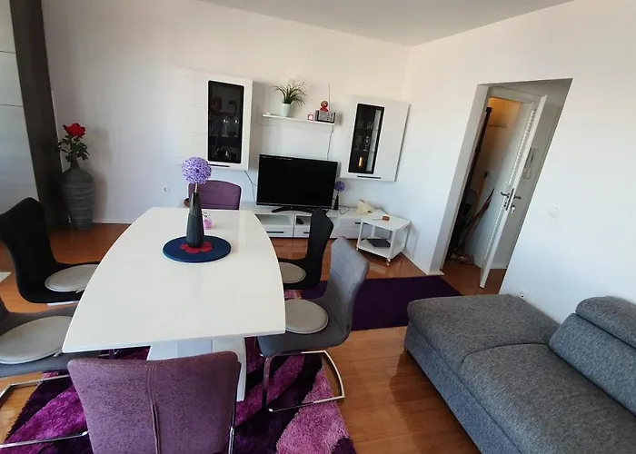 Sunny Deluxe With 2 Ac And Seaview Apartamento Pag Town