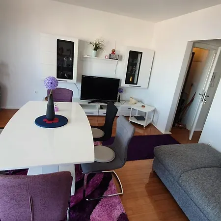 Sunny Deluxe With 2 Ac And Seaview Daire Pag Town