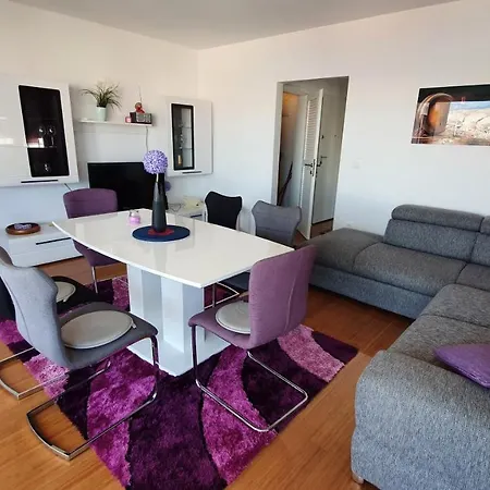 Sunny Deluxe With 2 Ac And Seaview Pag Town