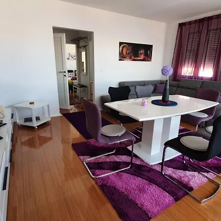 Sunny Deluxe With 2 Ac And Seaview