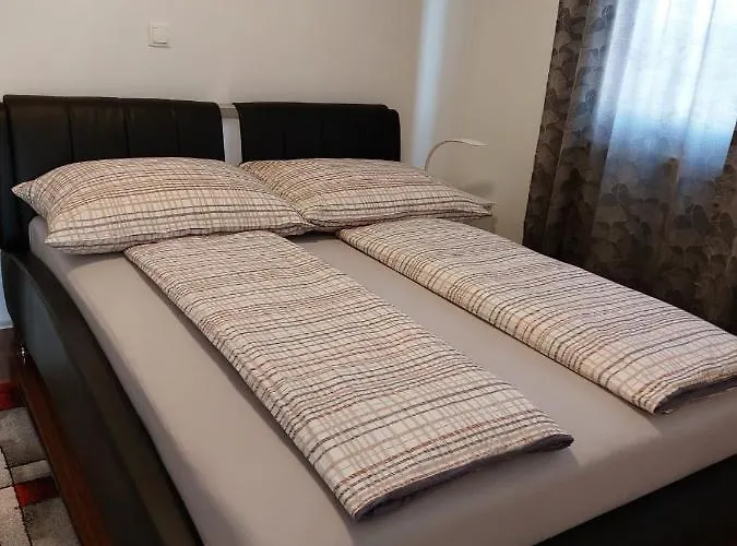 Daire Sunny Deluxe With 2 Ac And Seaview Pag Town