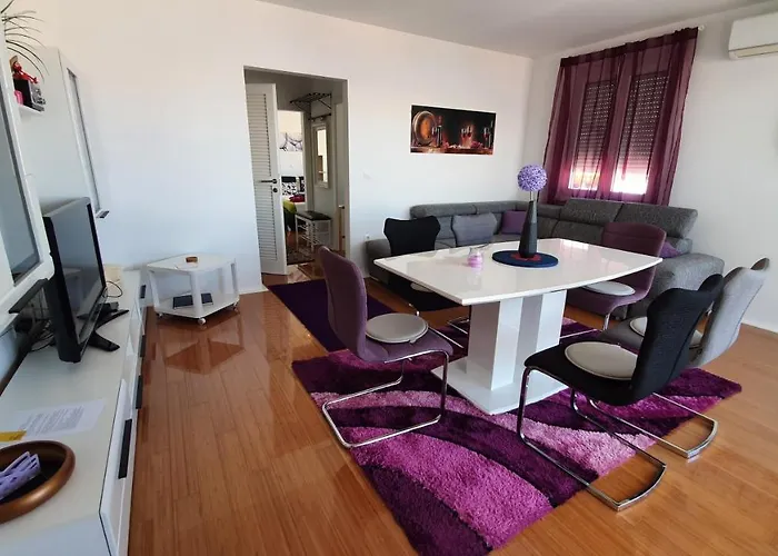 Sunny Deluxe With 2 Ac And Seaview